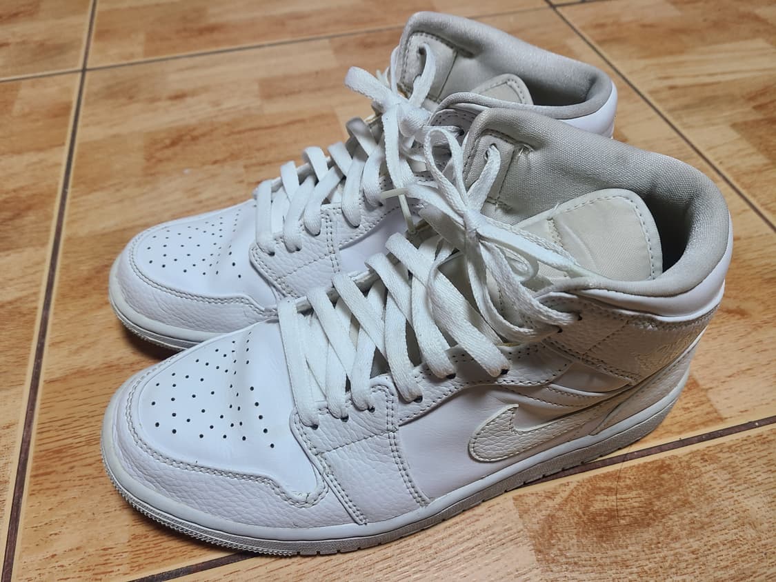 나이키 조던1미드 트리플화이트2.0 260 상품이미지1