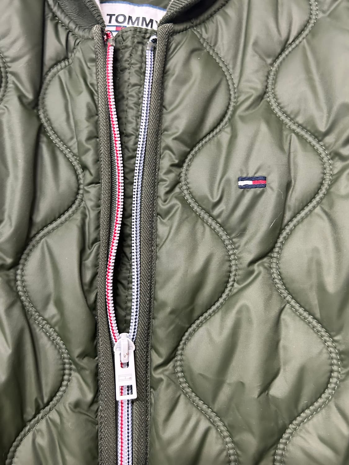 타미힐피거 퀄팅 패딩 카키 xs 상품이미지5