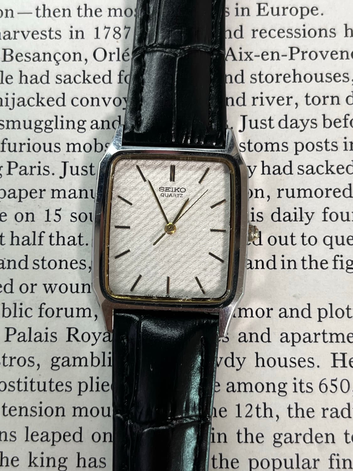 Vintage Seiko Quartz Chariot Tank Watch 상품이미지3