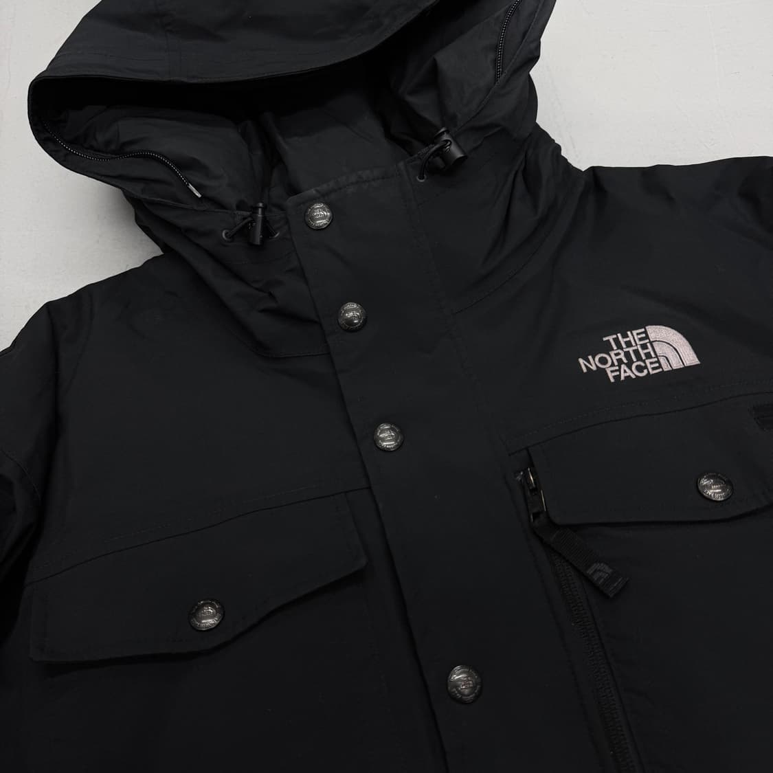 노스페이스 멀티포켓 하이벤트 하이넥 마운틴 유틸리티 패딩 블랙 상품이미지3