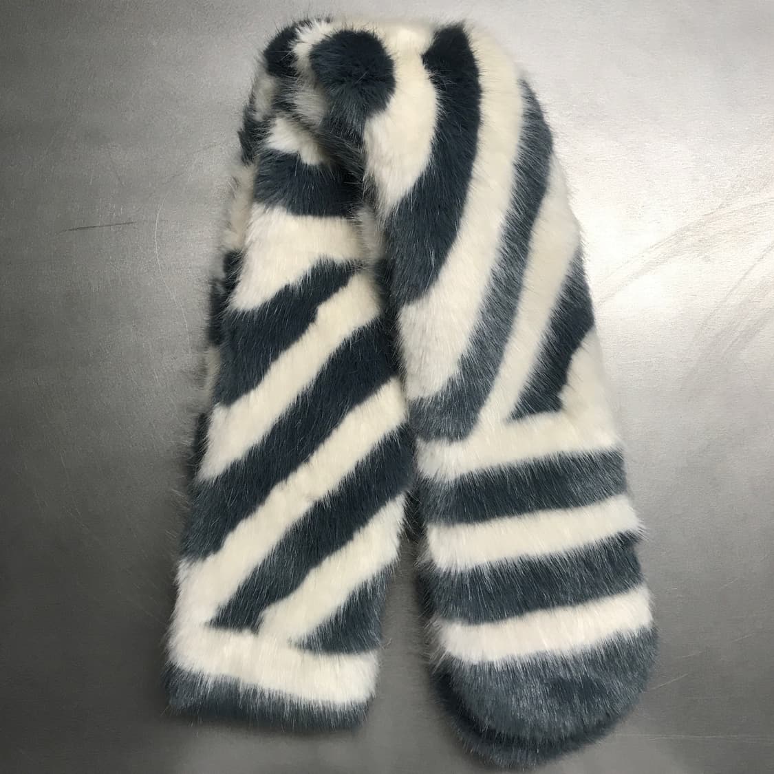 쉬림프스 퍼 머플러 상품이미지1