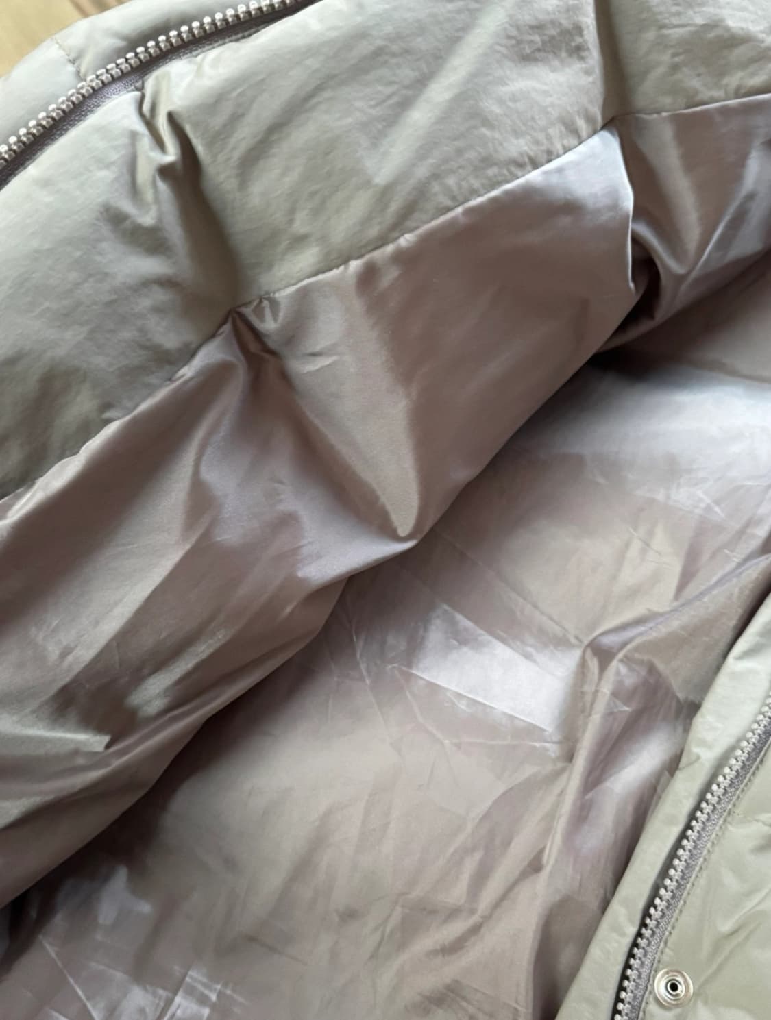 FREE) 구스 톰보이 카키색 패딩 스튜디오 톰보이 tomboy 상품이미지4