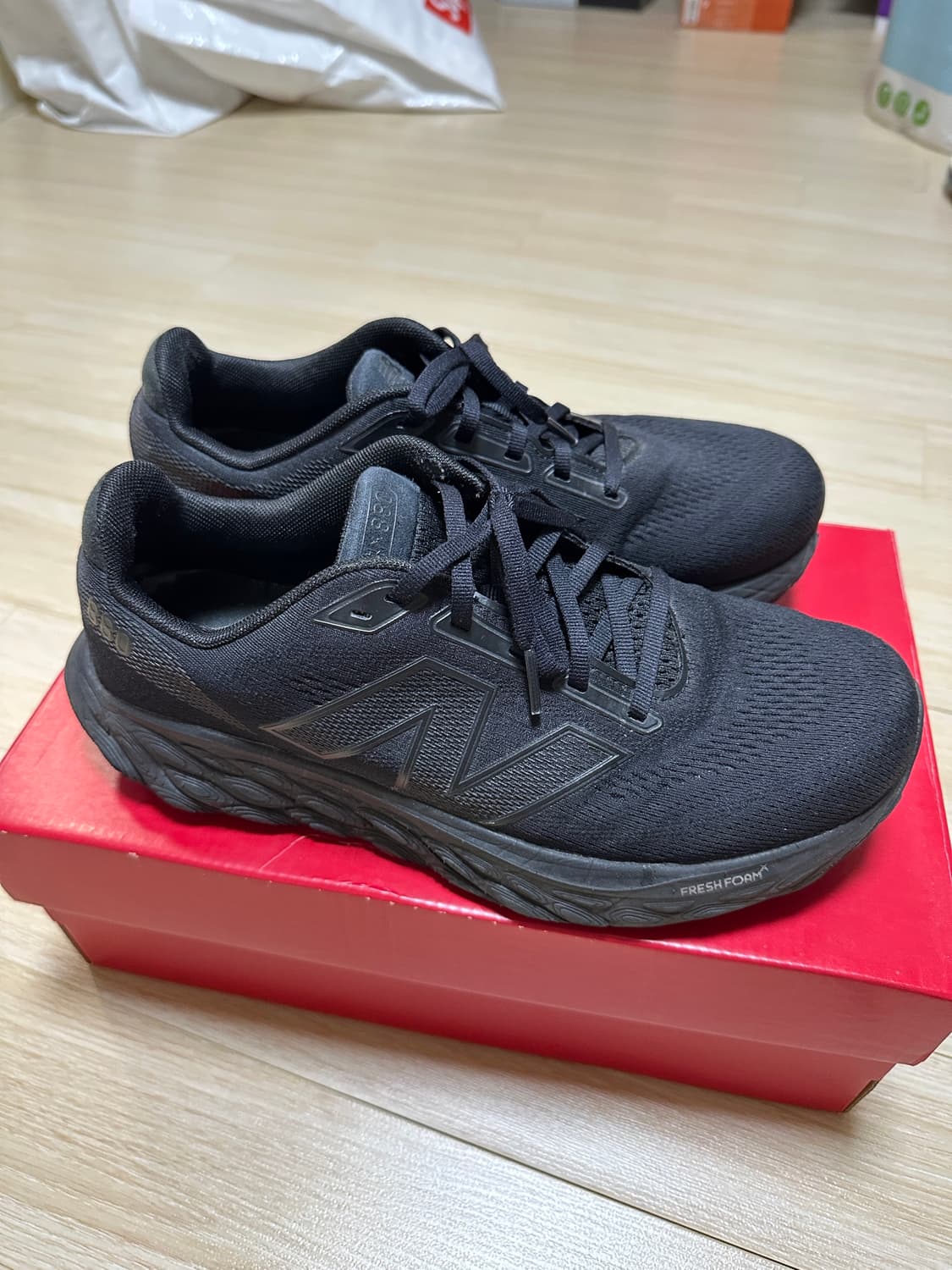 [270] New Balance 880v14 4E 상품이미지1