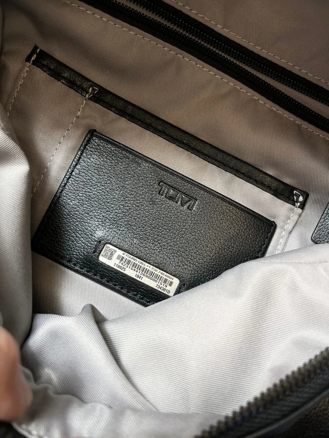 투미 Mezzanine Pat 미니 가죽 백팩 Q1236 상품이미지9