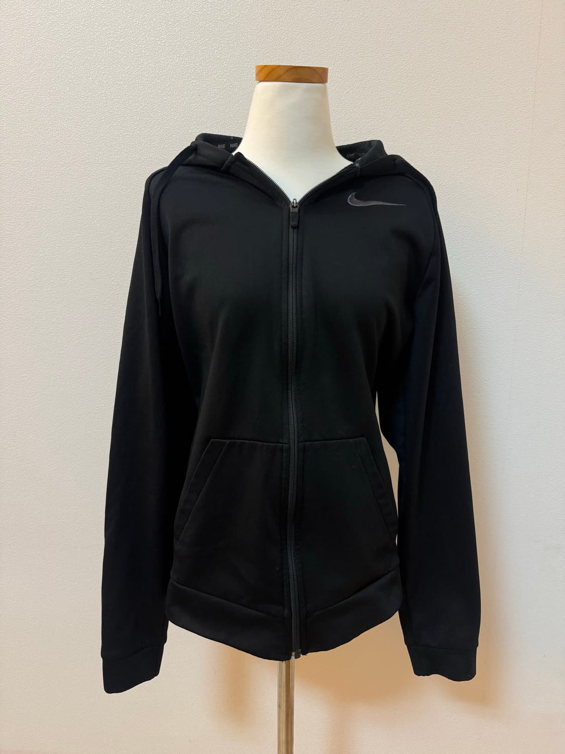 나이키 (NIKE) 블랙 후드집업 상품이미지1