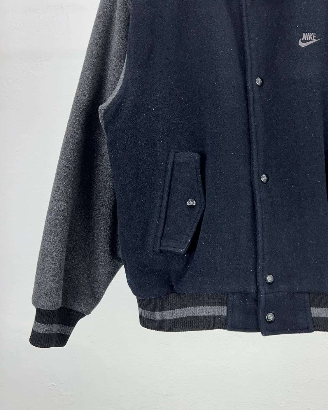 90s 나이키 삼나스포츠 블랙 앤 그레이 울 바시티 자켓 상품이미지4