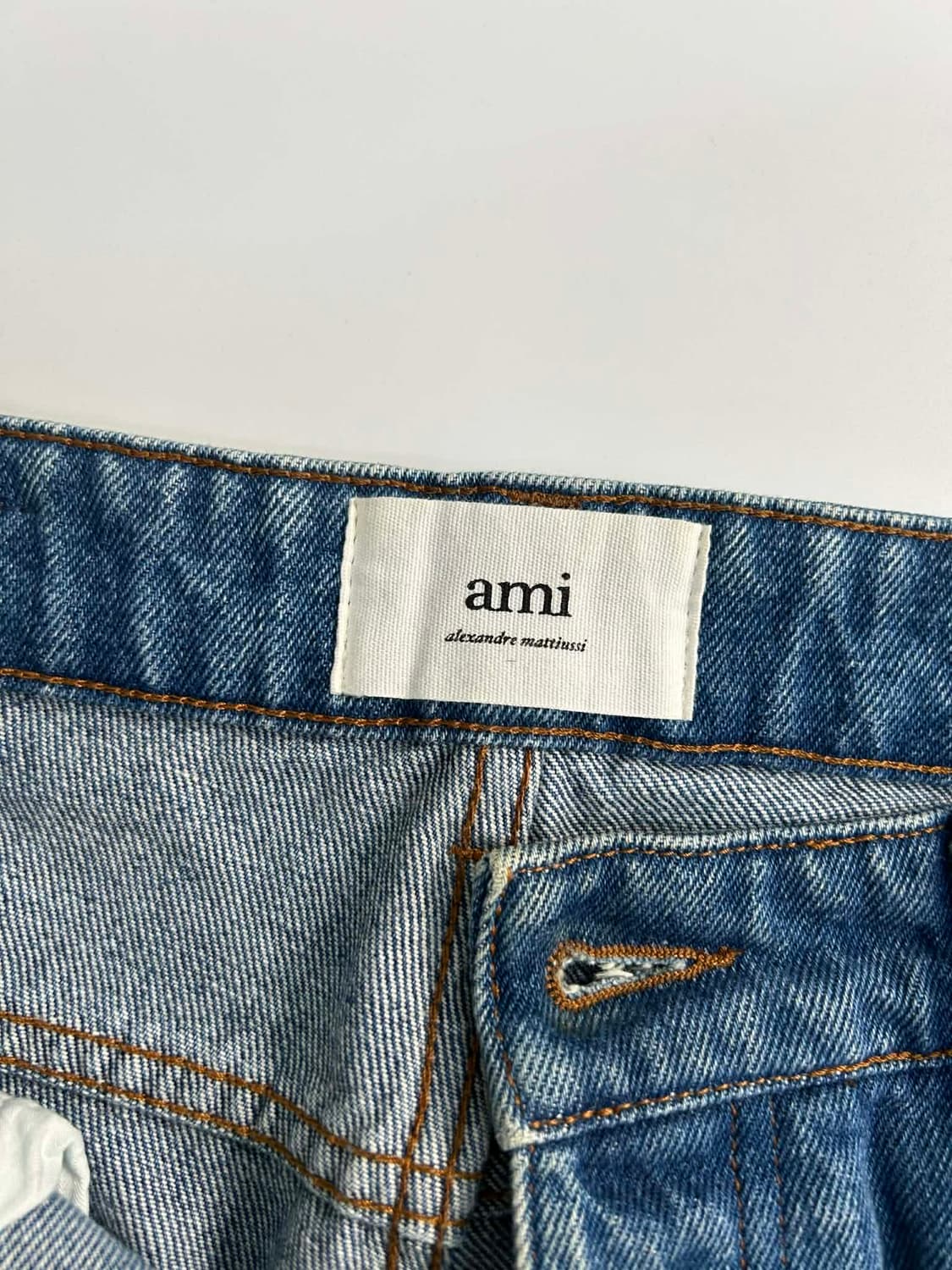 [33] Ami 아미 테이퍼드 핏 데님 팬차 상품이미지4