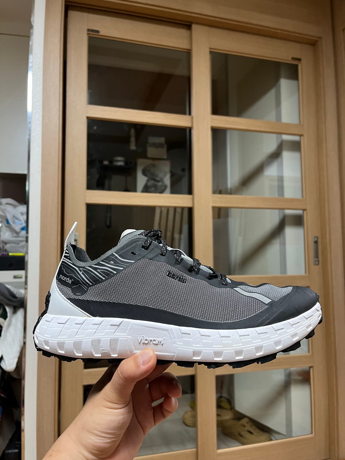 norda 001 core black 컬러 팝니다. 상품이미지1