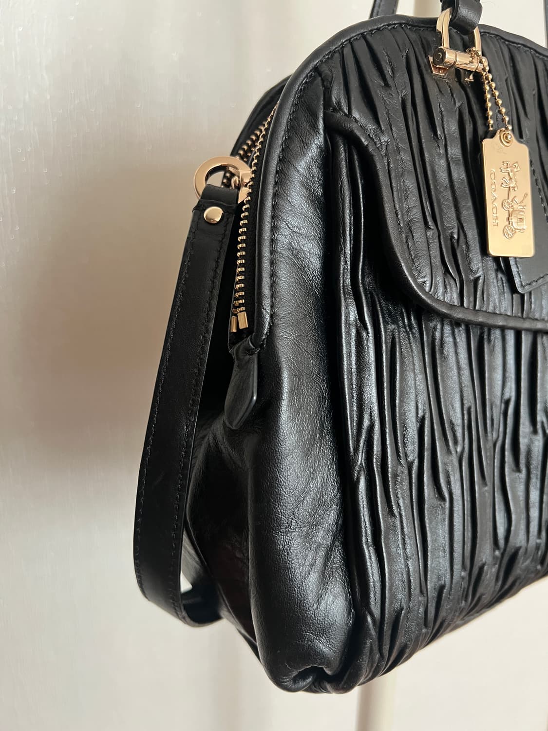 COACH Madison Pleated Leather Satchel -  상품이미지3