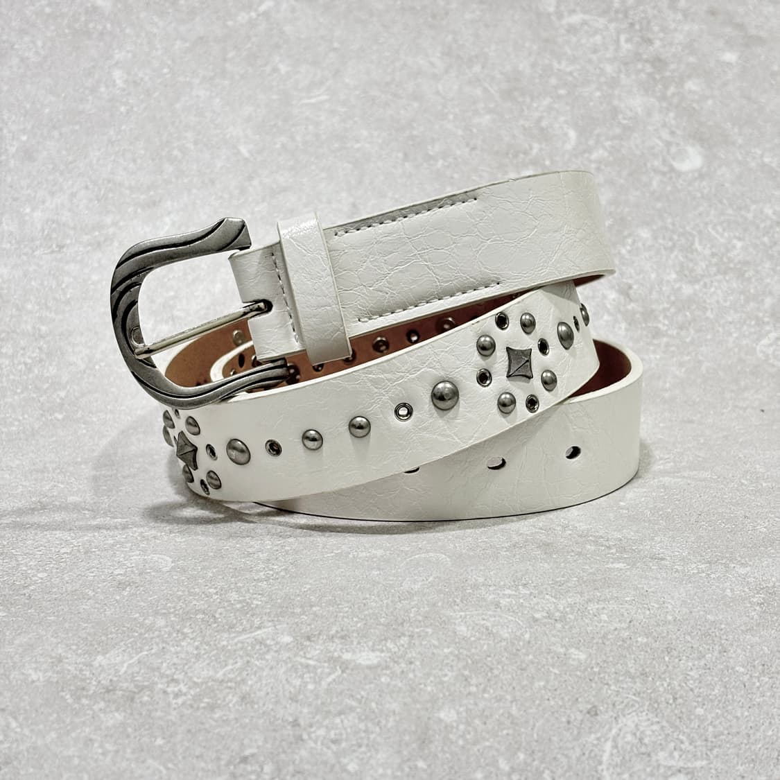 Oribell 락스터드 아일렛 크랙 가죽 볼드 벨트 상품이미지3