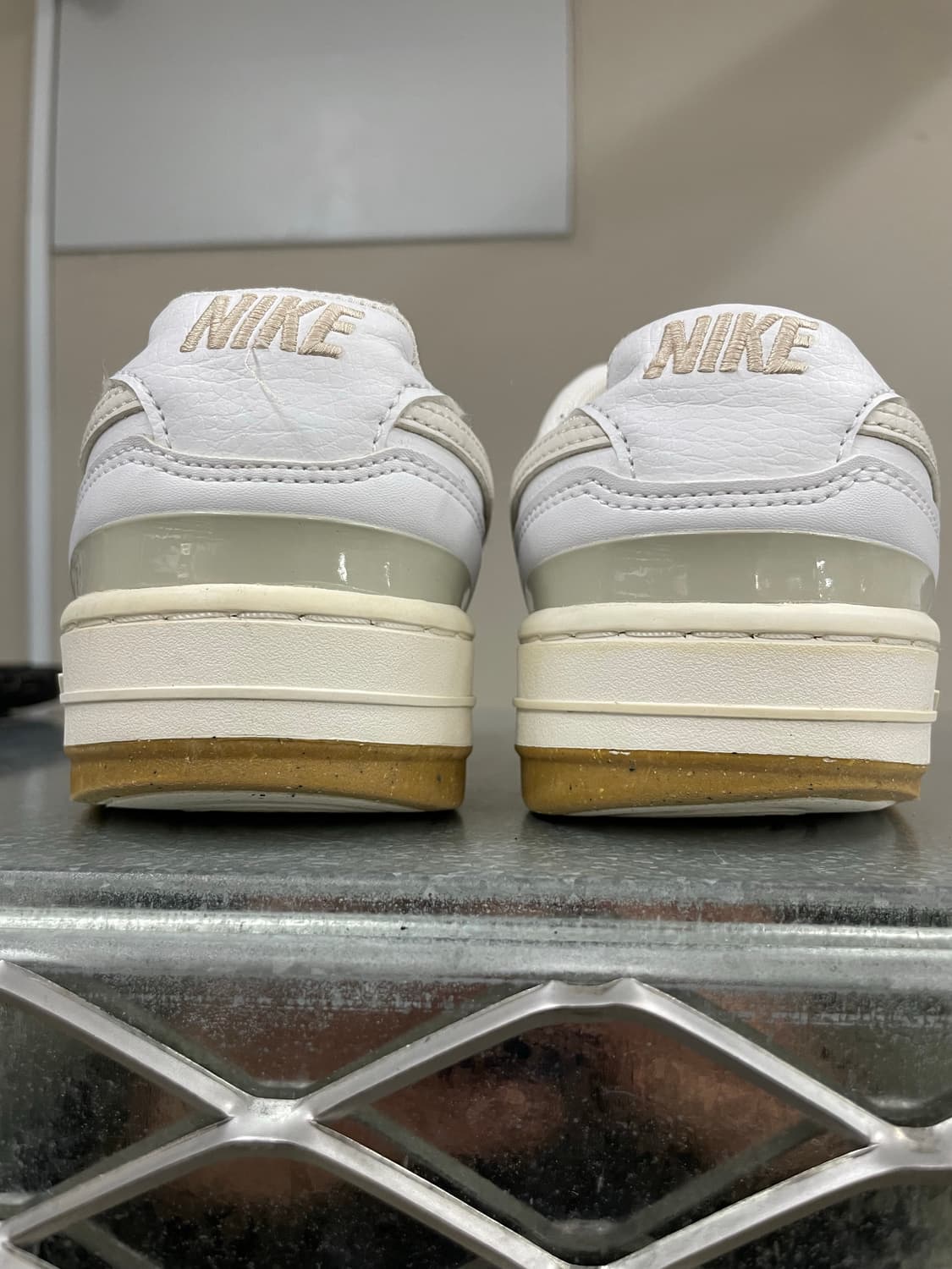 나이키 감마 포스 화이트 라이트 본 255 상품이미지10