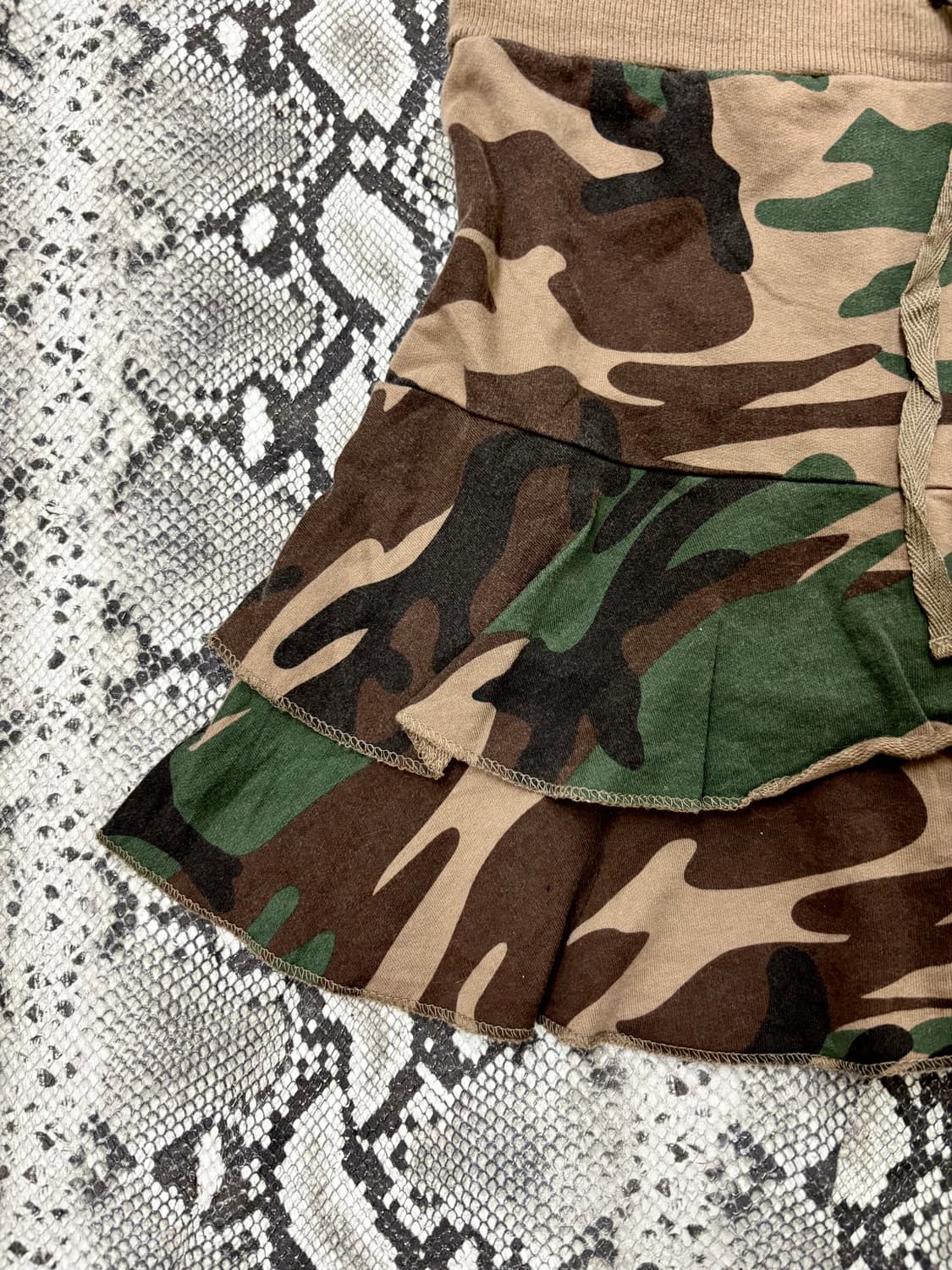 “Vintage” Y2K Camp Pattern Skirts 상품이미지2