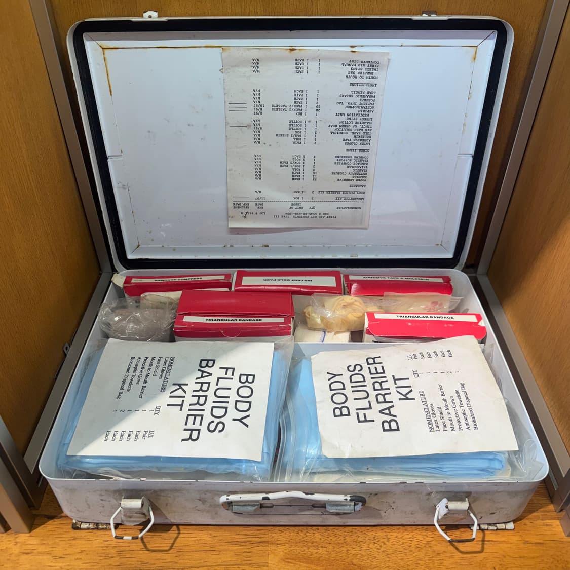 Vintage Industrial First Aid Kit 상품이미지2