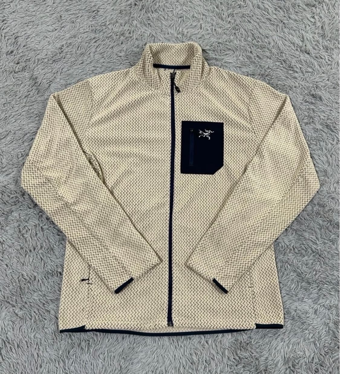 아크테릭스 집업 XL 상품이미지2