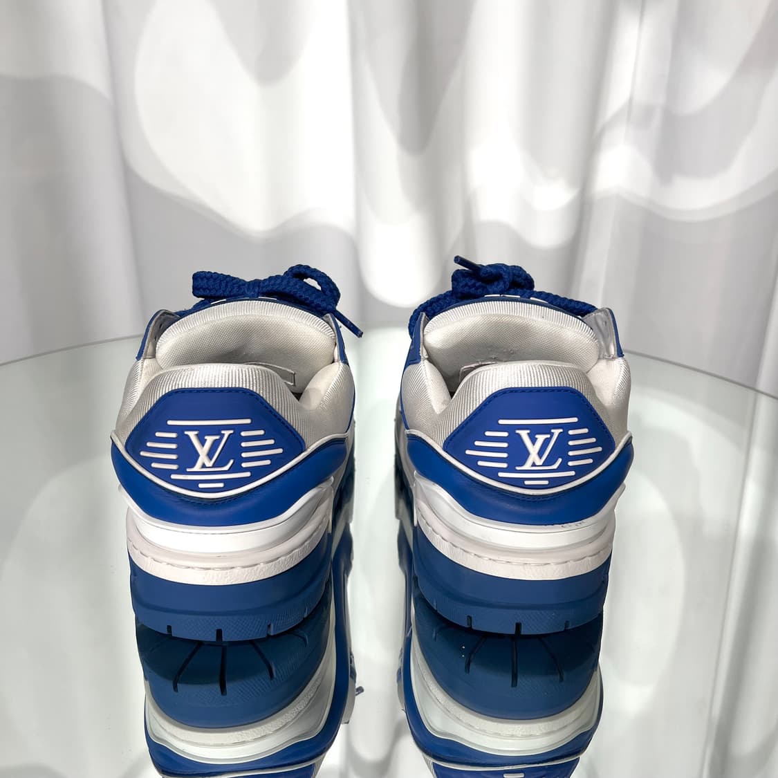[정품] 루이비통 맥시 트레이너 스니커즈 블루 7사이즈 상품이미지4