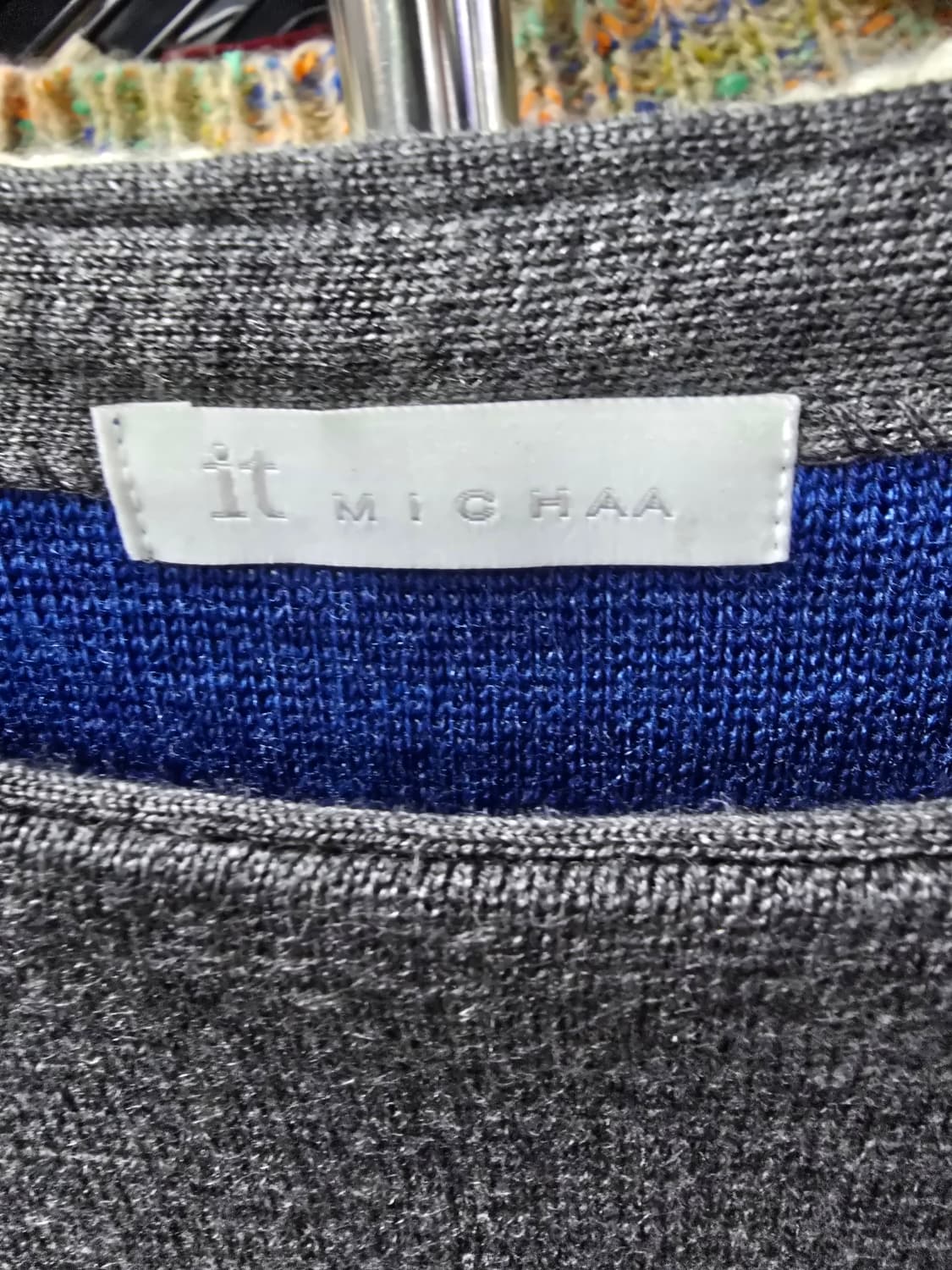 잇미샤 회색 포켓 루즈핏 니트 (1261) 상품이미지3