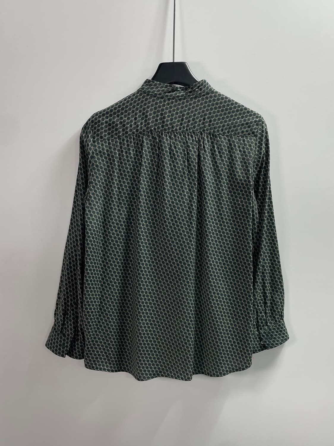 APC 아페쎄 패턴 차이나카라 레이온 블라우스 (on.208) 상품이미지4