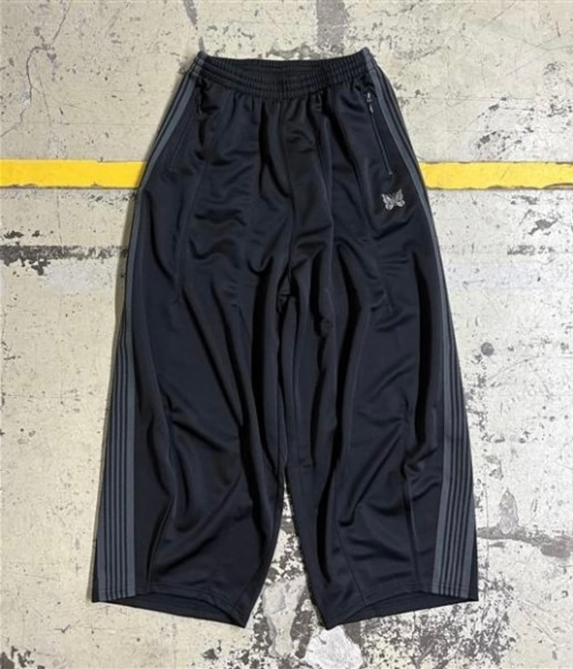 니들스 HD 트랙팬츠 상품이미지1