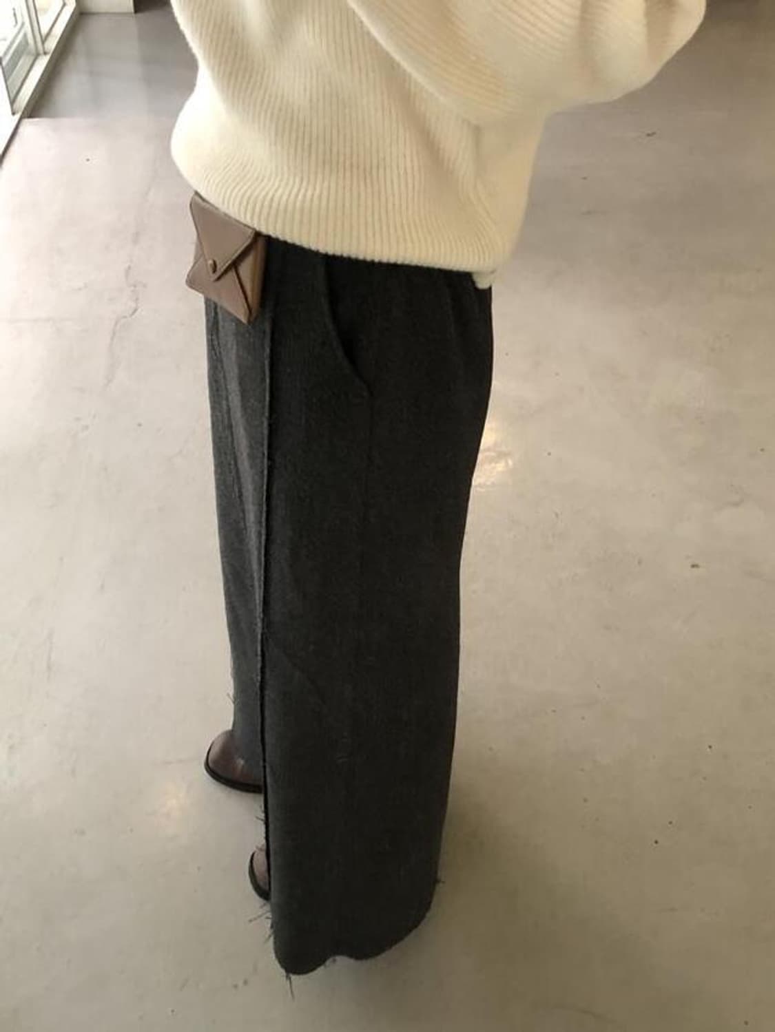 페르소나 straight winter skirt with raw edge 상품이미지3