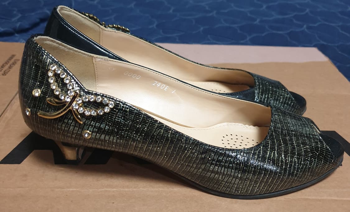 TANDY 웨이브 골드 글리터 큐빅장식 펌프스 (240) 굽:5cm 상품이미지3