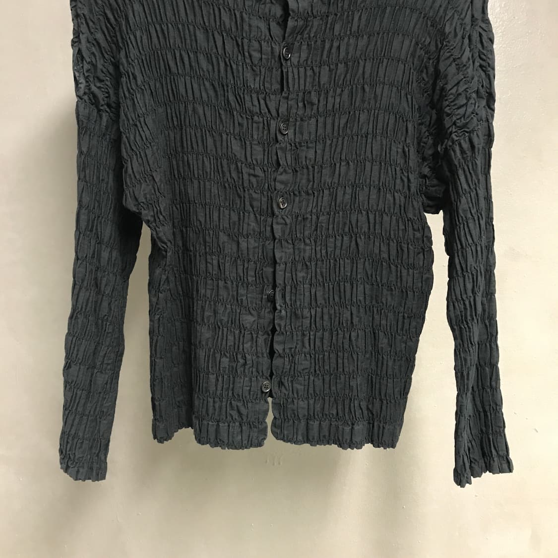 이세이 미야케 가디건 블랙 2(W) 상품이미지3