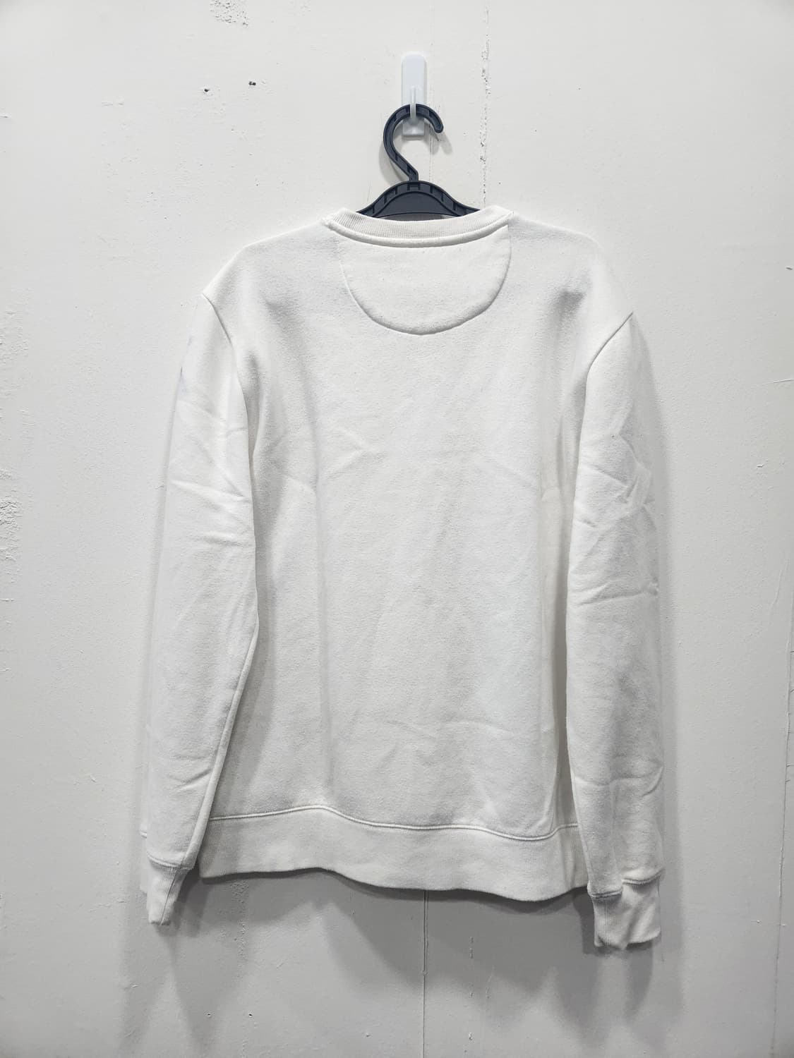 캘빈클라인 CK 로고 안감기모 맨투맨 남성 95~100사이즈 화이트 상품이미지3