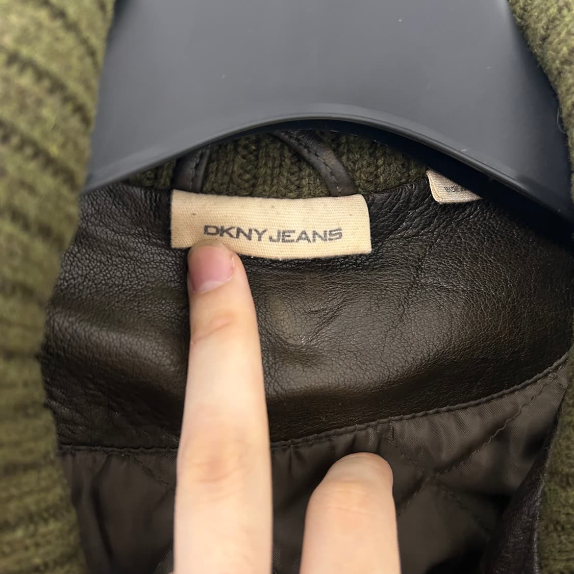 DKNY 하이넥 니트암 양가죽 자켓 상품이미지8