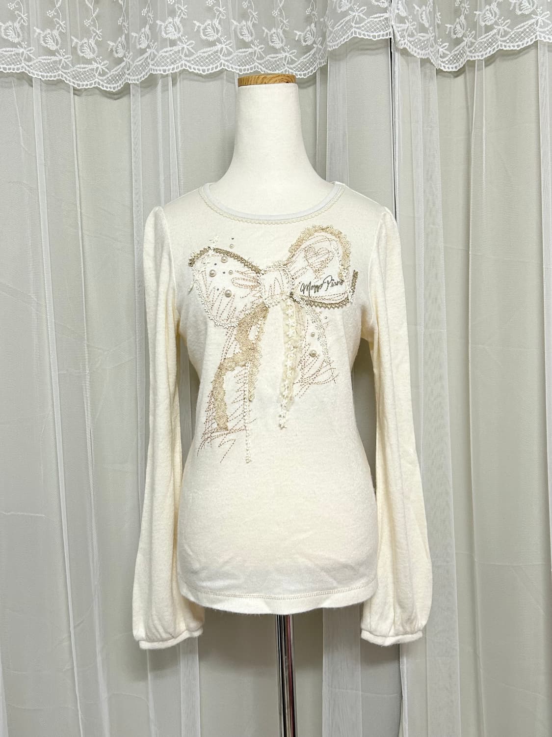 메조피아노 라떼갸루 크림아이보리 진주리본 로걀탑 상품이미지1