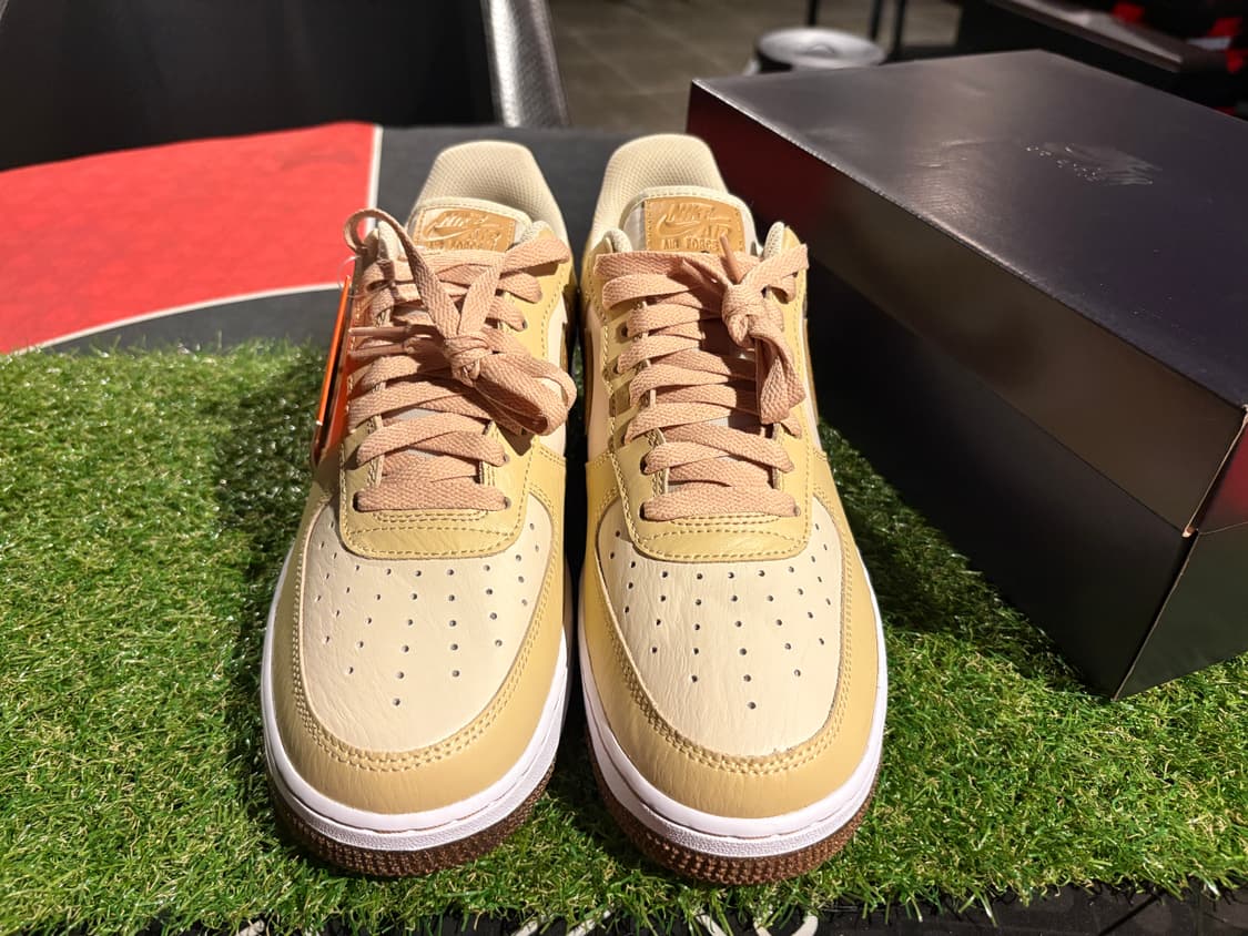 [새상품/270] 나이키 에어포스1 펄화이트 세서미 상품이미지4