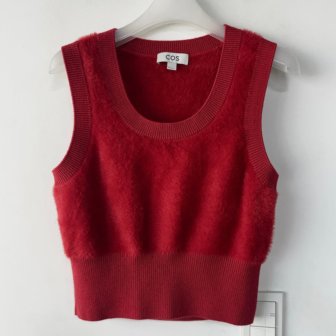 코스 COS 23 스쿱넥 플러피 울 베스트 상품이미지3