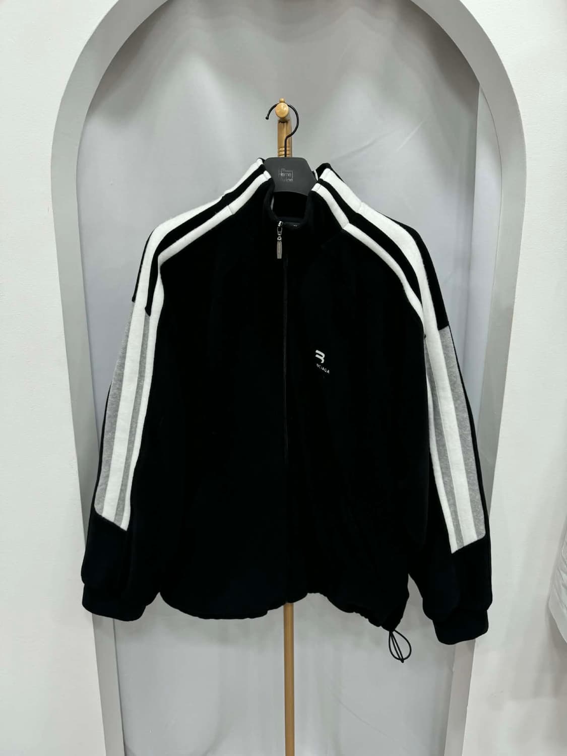 백화점판 발렌시아가 스포티 B 트랙 후리스 자켓  M   상품이미지1