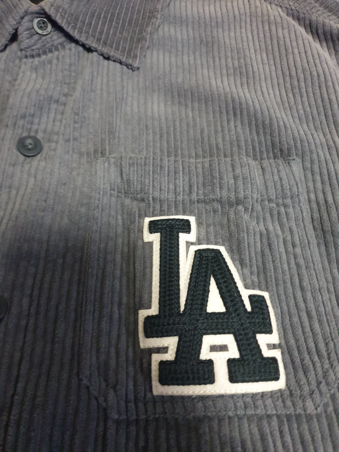 MLB LA다저스 미디움 로고 코듀로이 긴팔셔츠 다크 그레이 (L) 상품이미지3