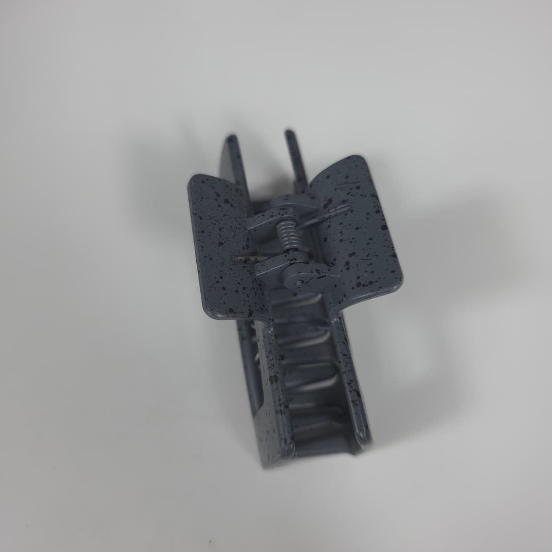 [새상품] 그레이 먹색 호피 무늬 사각 헤어집게핀 상품이미지2