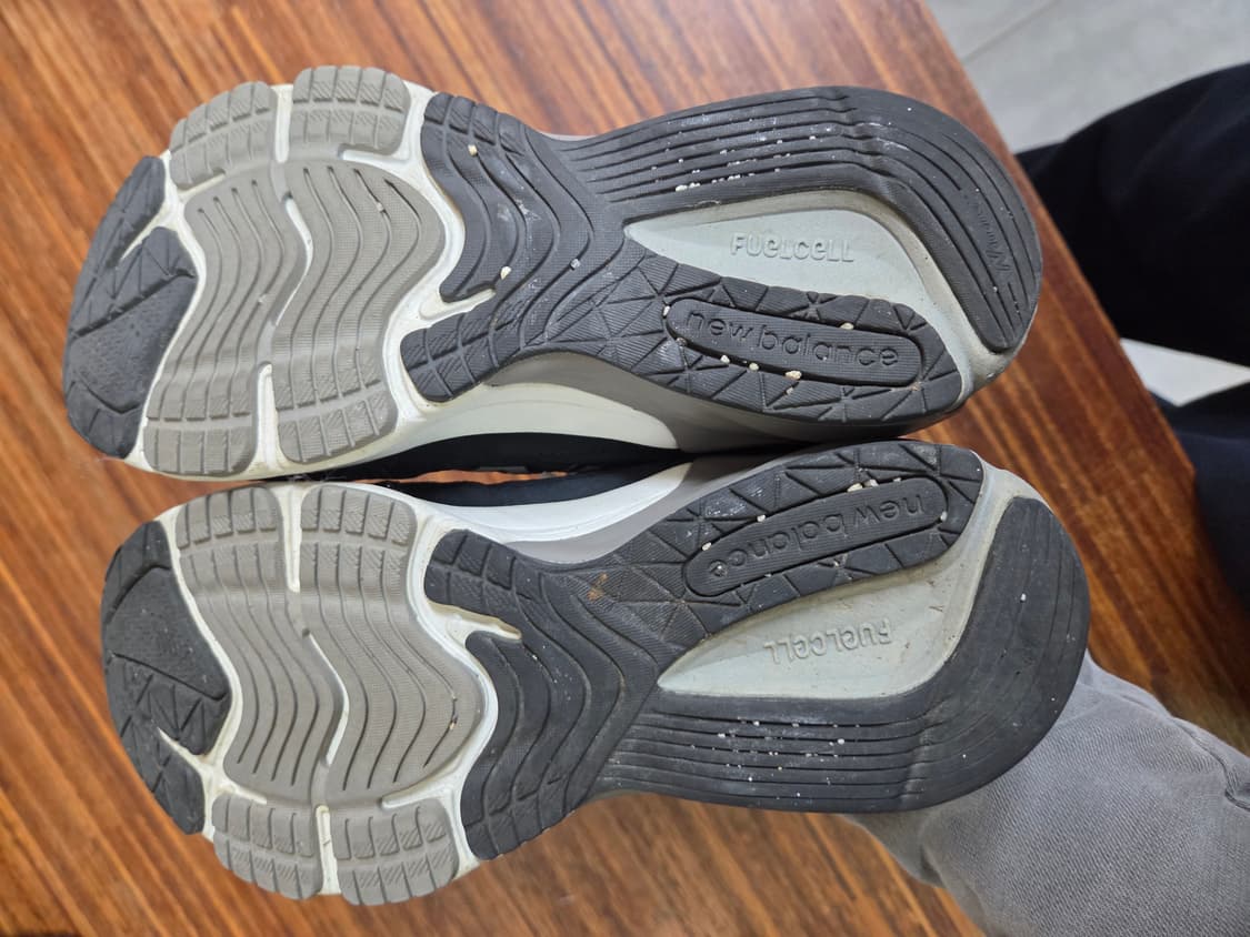 뉴발란스 900 v6 블랙 240 상품이미지7