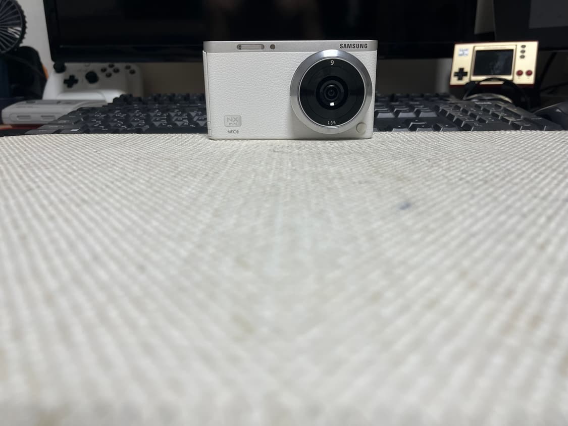 📸✨ 삼성 NX mini 미러리스 카메라 판매합니다! ✨📸 상품이미지2