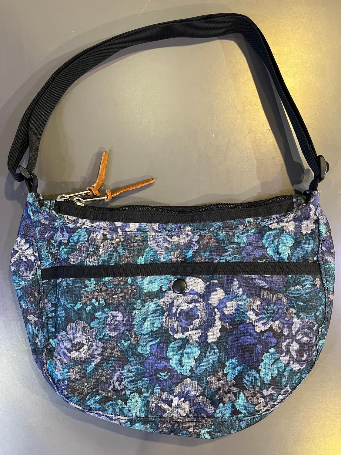 그레고리 플로랄 테피스트리 숄더백 상품이미지2