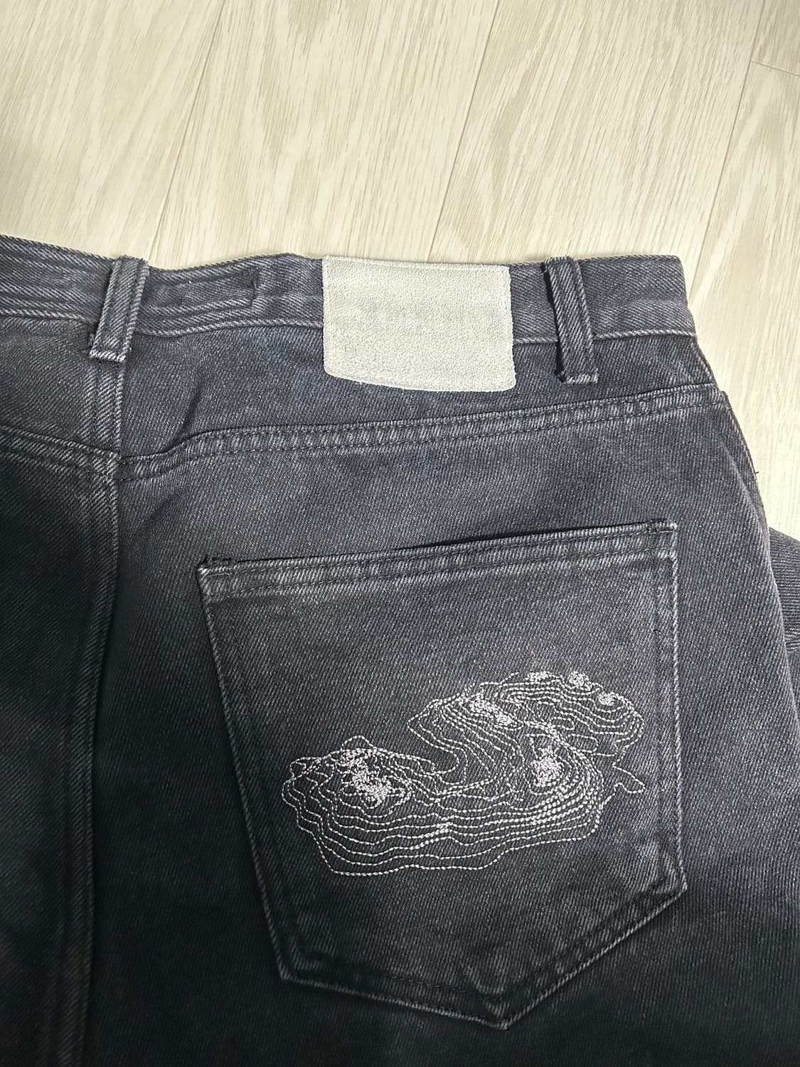 suade CONTOUR POCKET DENIM 스웨이드 블랙 데님 상품이미지6