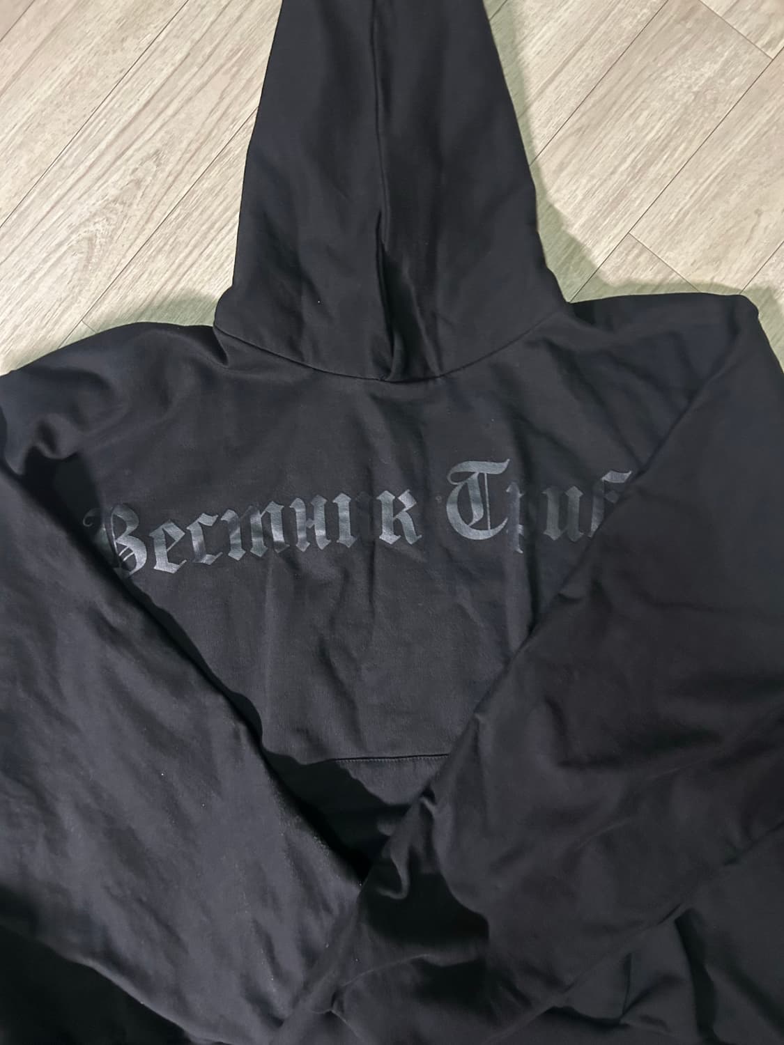 이지 x 고샤 루브친스키 트리뷴 헤럴드 HD-01 후드 차콜 상품이미지1