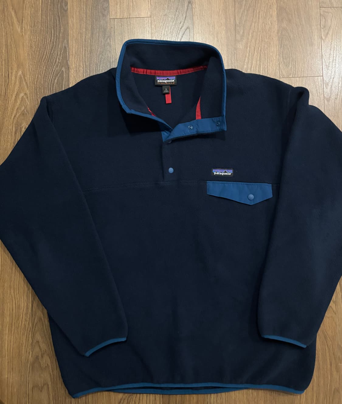 파타고니아 헤비웨이트 신칠라 네이비  L사이즈 판매합니다. 상품이미지5