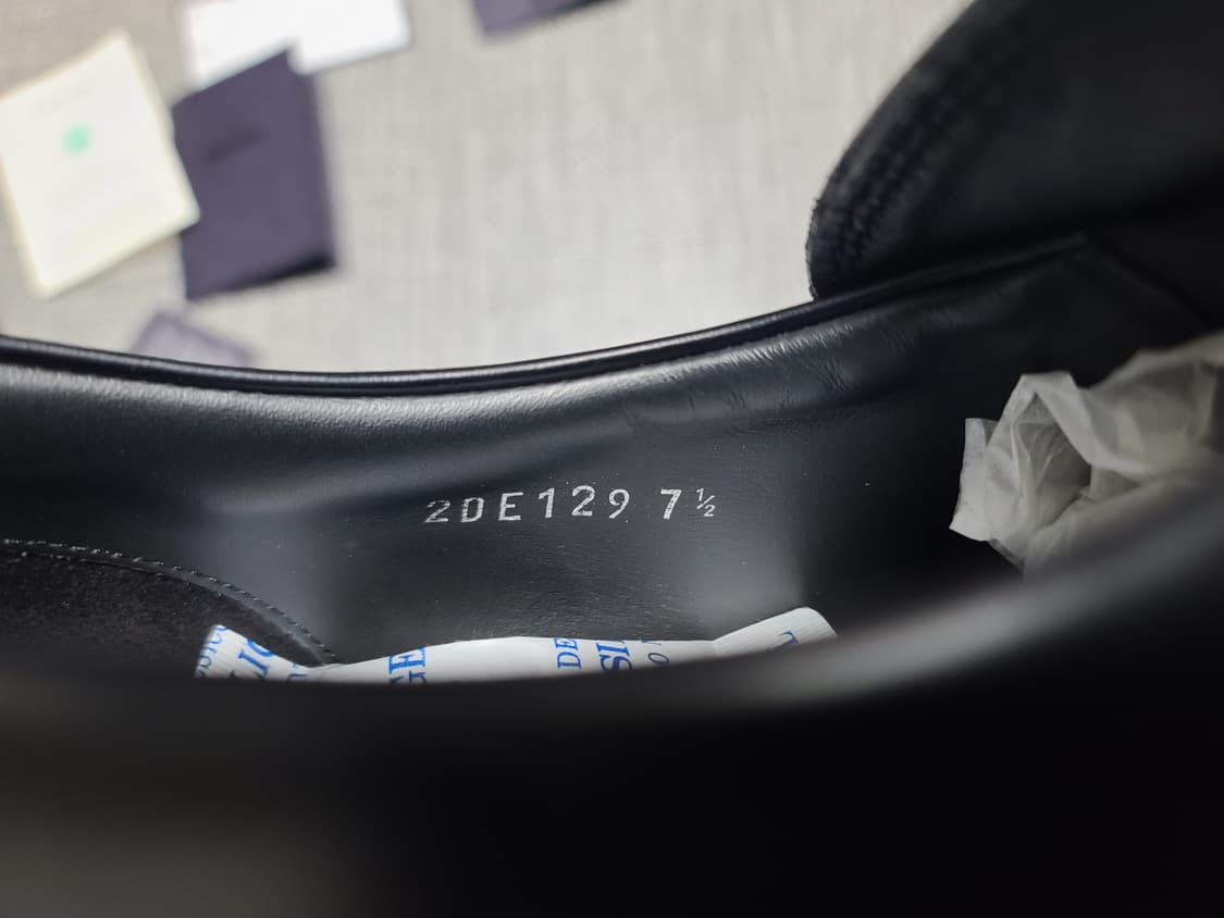 프라다 모놀리스 브러쉬드 레더 로퍼 프라다 구두 상품이미지9