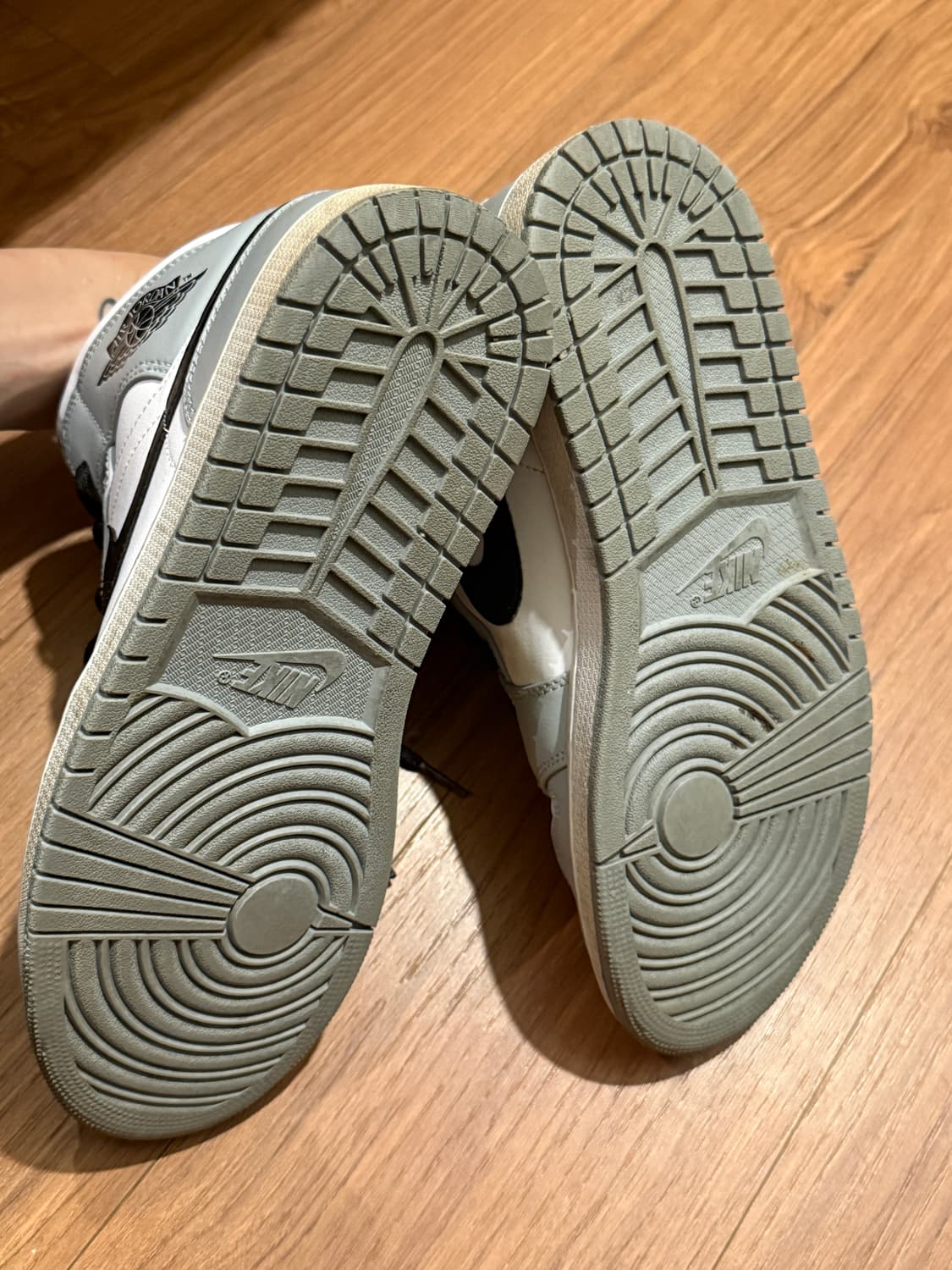 에어조던1 미드 라이트 스모크 그레이 us10 (280~285) no 상품이미지6