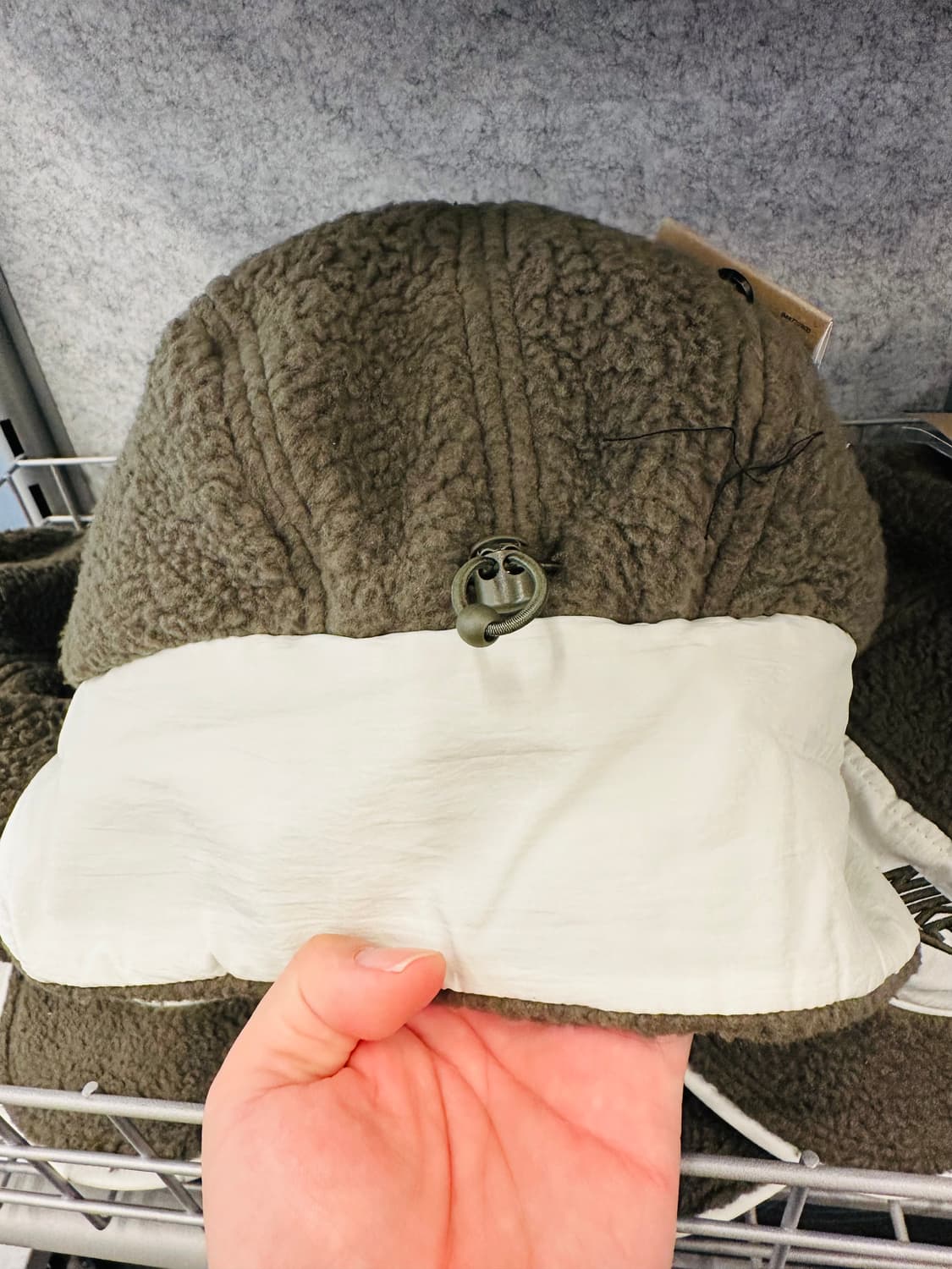 나이키 플라이 언스트럭처 귀달이 털모자 겨울 방한모 FZ2111-325 상품이미지2