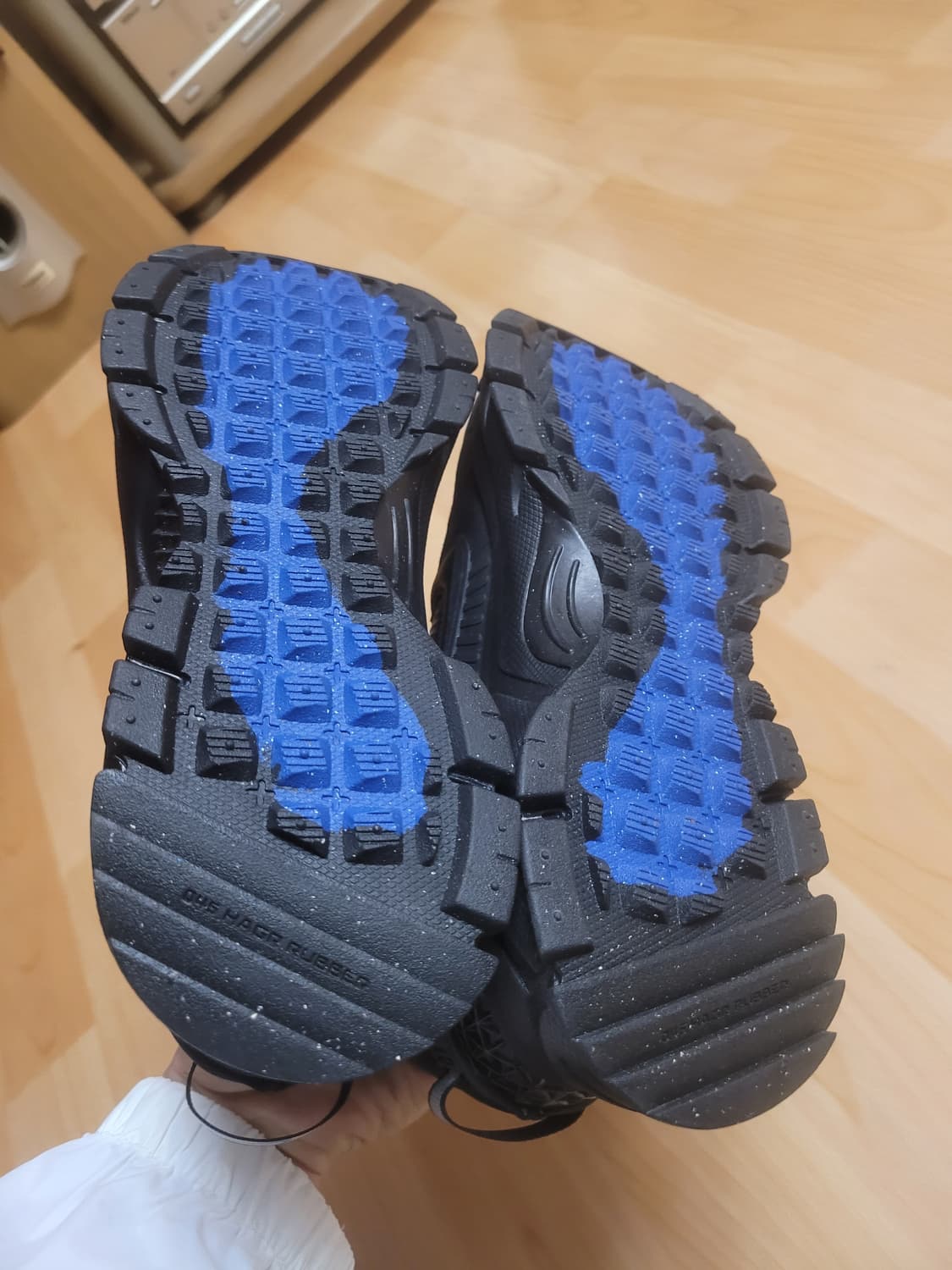 (새상품)나이키 에어 줌 보메로 롬 255mm 상품이미지6