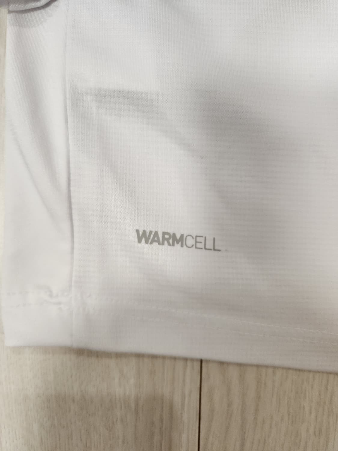 puma warmcell 스포츠 기능성 긴팔티 사이즈m(100)

평소  상품이미지3