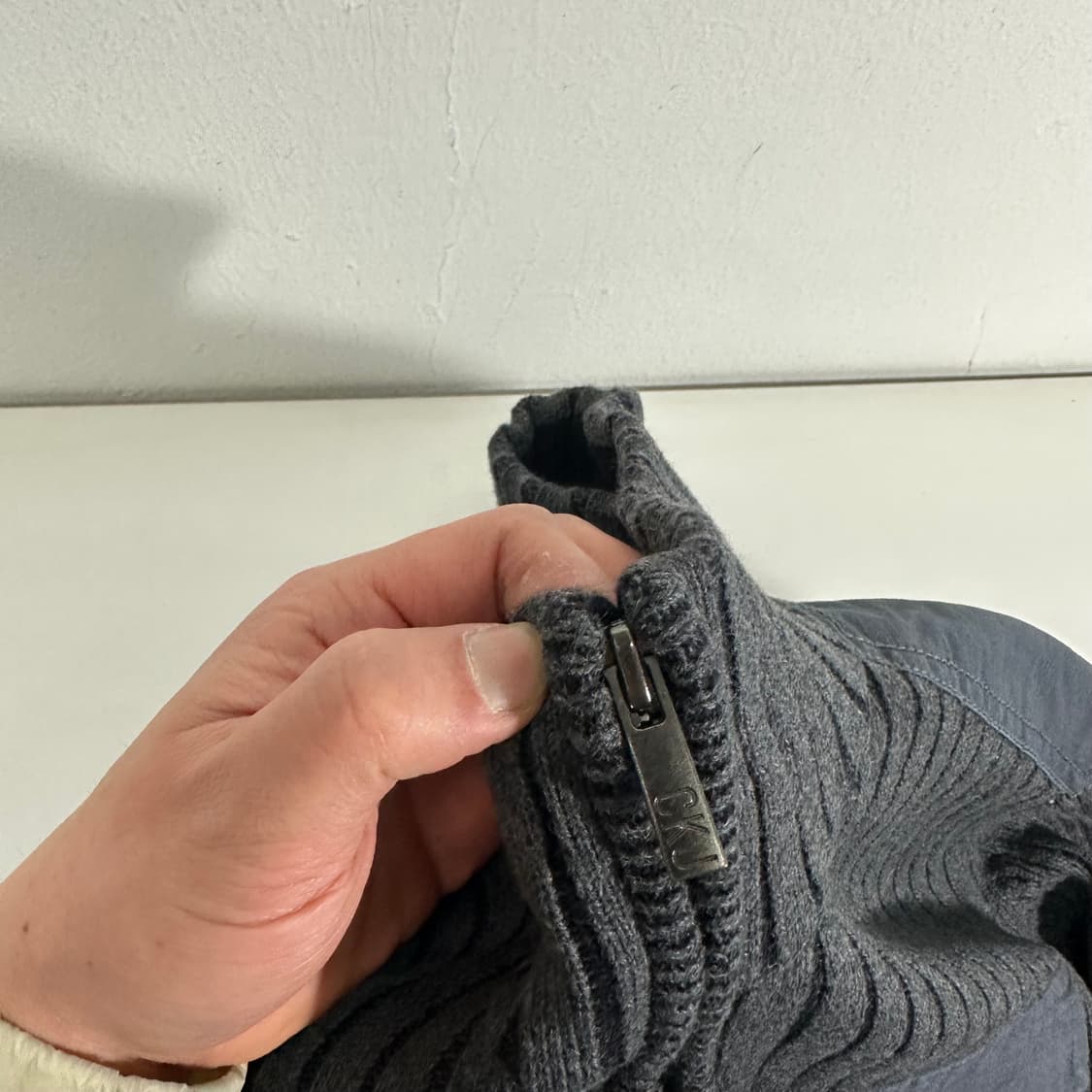 95 캘빈클라인 CK 차콜 투포켓 니트집업 상품이미지4