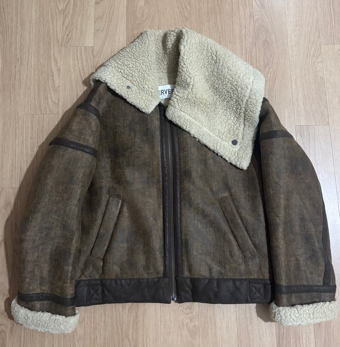 PERVERZE 퍼버즈 카라 무스탕 상품이미지2