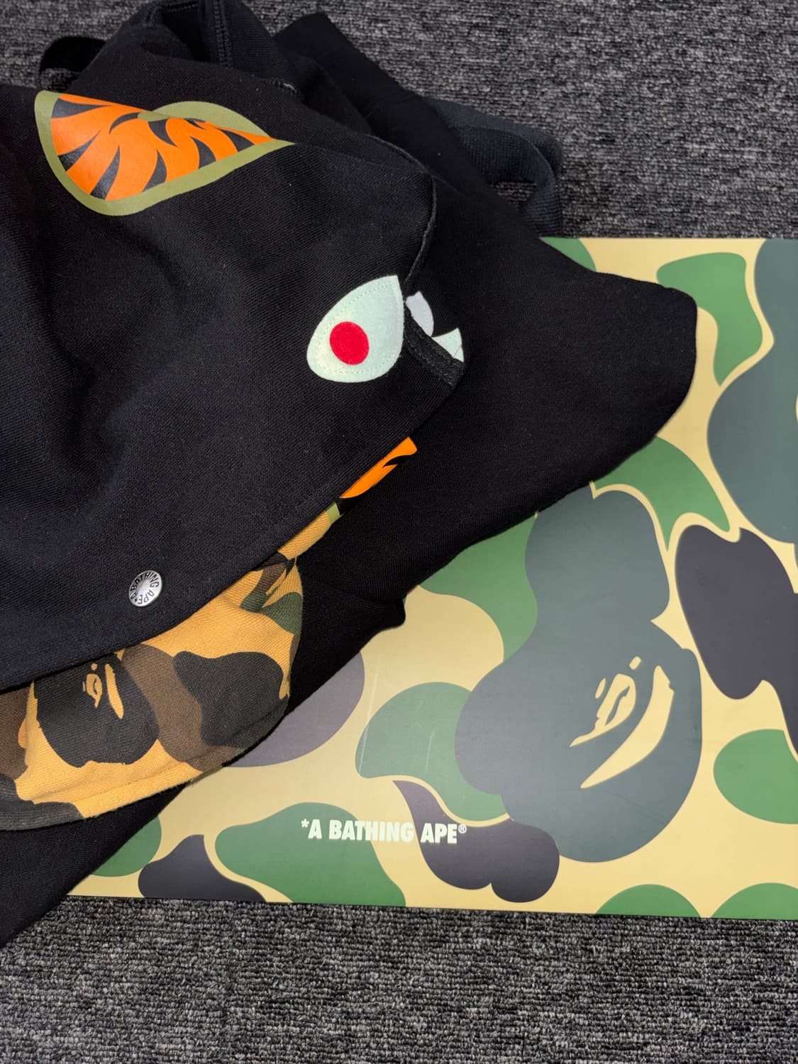 베이프 퍼스트 카모 샤크 풀 집업 후드 블랙 상품이미지5