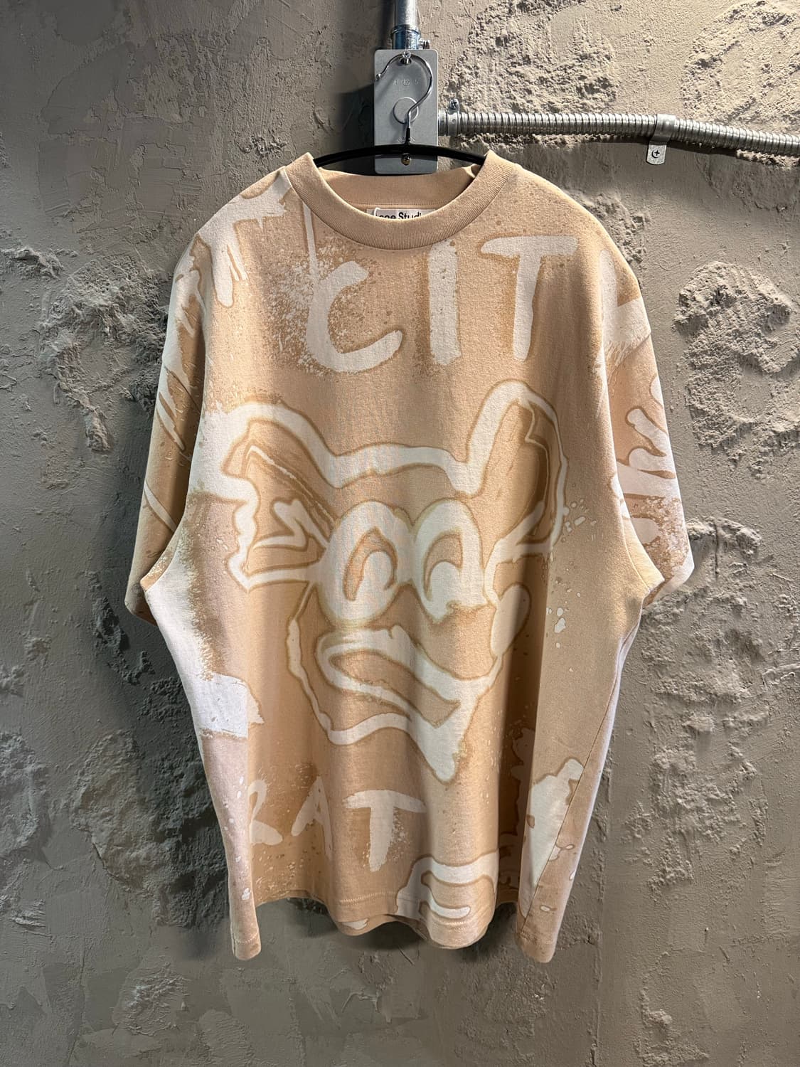 오버핏 아크네 스튜디오 ACNE STUDIOS 시티 페이스 그래픽 티 상품이미지1