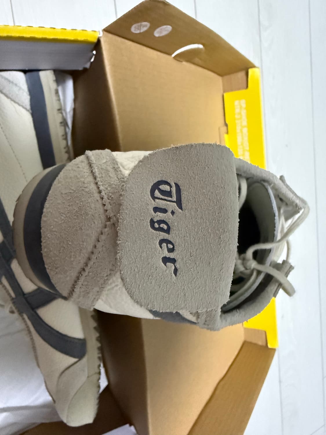 오니츠카타이거 멕시코66 SD 버치 메트로폴리스 270 팝니다 상품이미지5