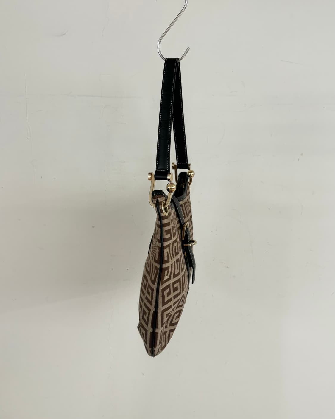 지방시 4G 모노그램 캔버스 숄더백 상품이미지3